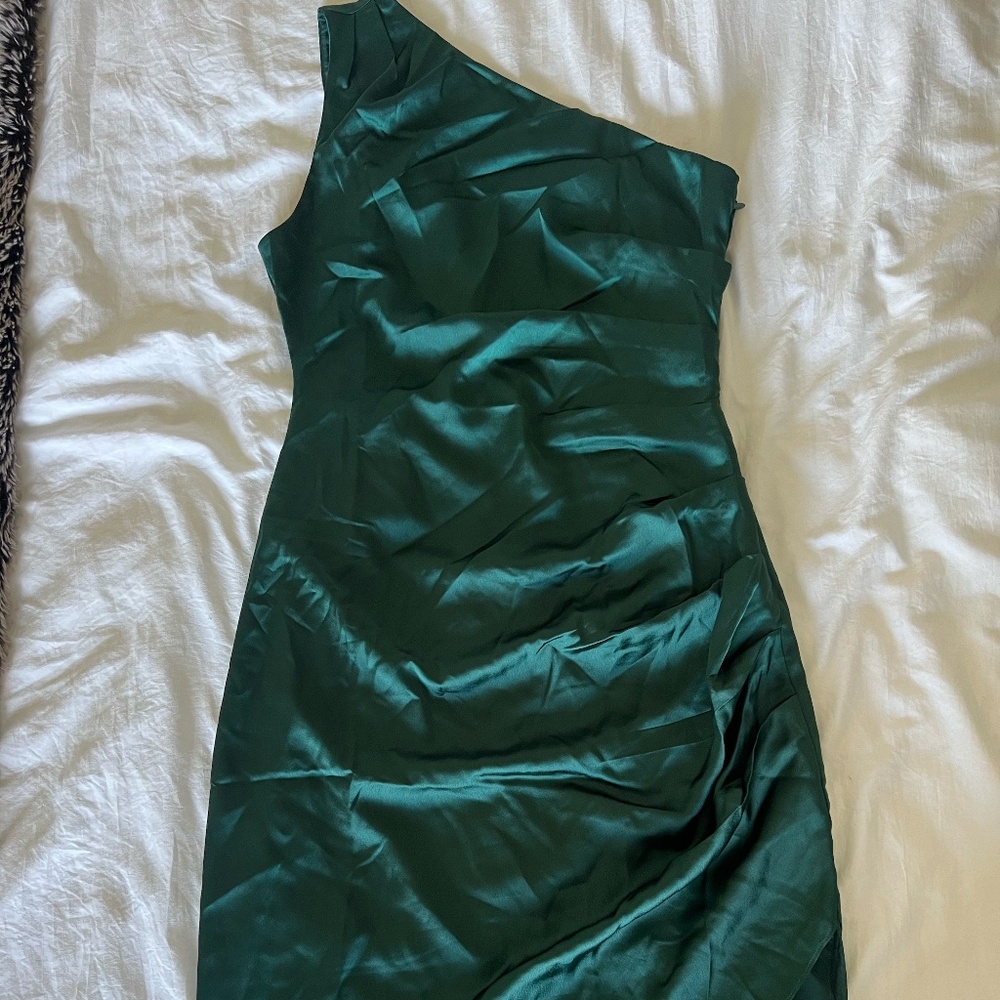 Green One Shoulder Satin Dress